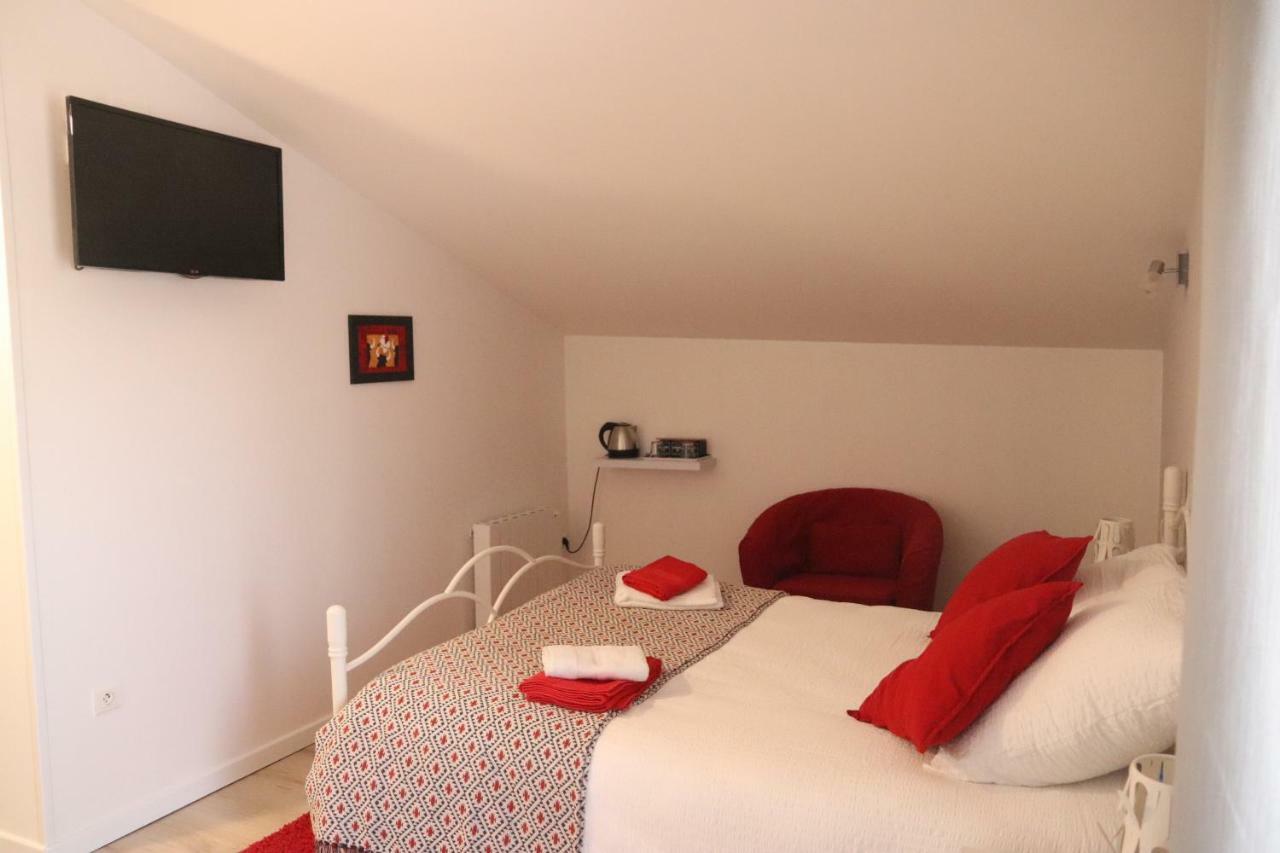 "Les Peyres" Hotel Lamothe-Landerron Екстериор снимка